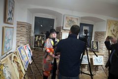 wernisaz-wystawy-malarstwa-lilianny-nowickiej-w-muzeum-kultury-pogranicza-w-wambierzycach-2024-16