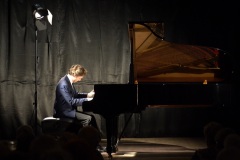 Koncert-fortepianowy-Rafala-Blechacza-GCKSiT-w-Radkowie-2024-05