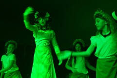 przedstawienie-Przebudzenie-teatr-Liczyrzepa-z-GCKSiT-w-Radkowie-2026-066