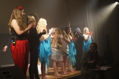 przedstawienie-Przebudzenie-teatr-Liczyrzepa-z-GCKSiT-w-Radkowie-2026-109